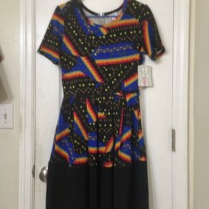 LulaRoe Amelia. This dress has pockets!
